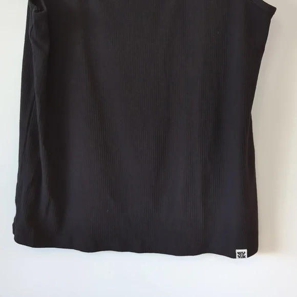Lucy & Yak Susie Vest Top: ORGANIC COTTON & LENZING ECOVERO - Black - Size XL - Picture 3 of 7